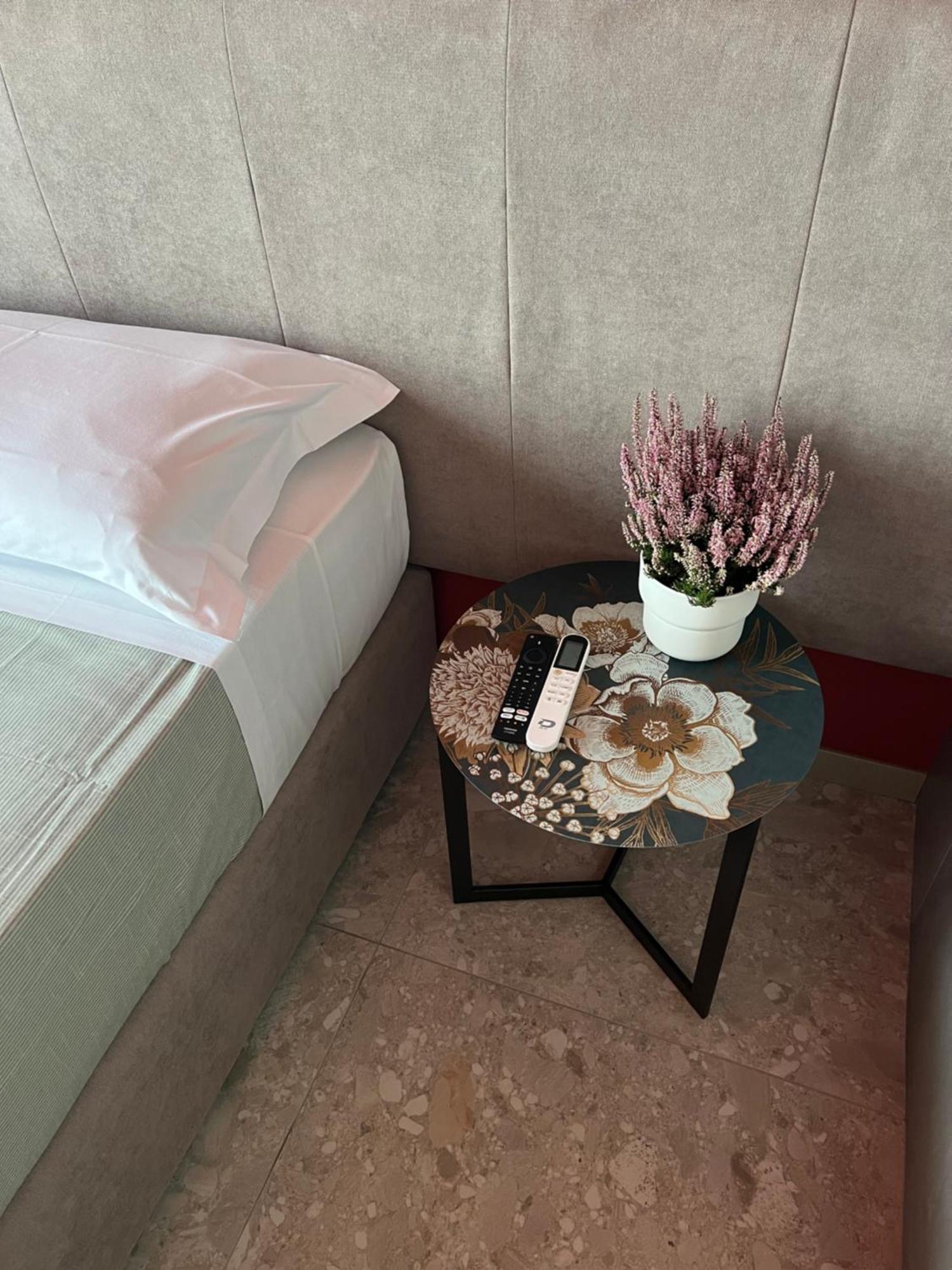 Mia Suites Porto Naples Extérieur photo